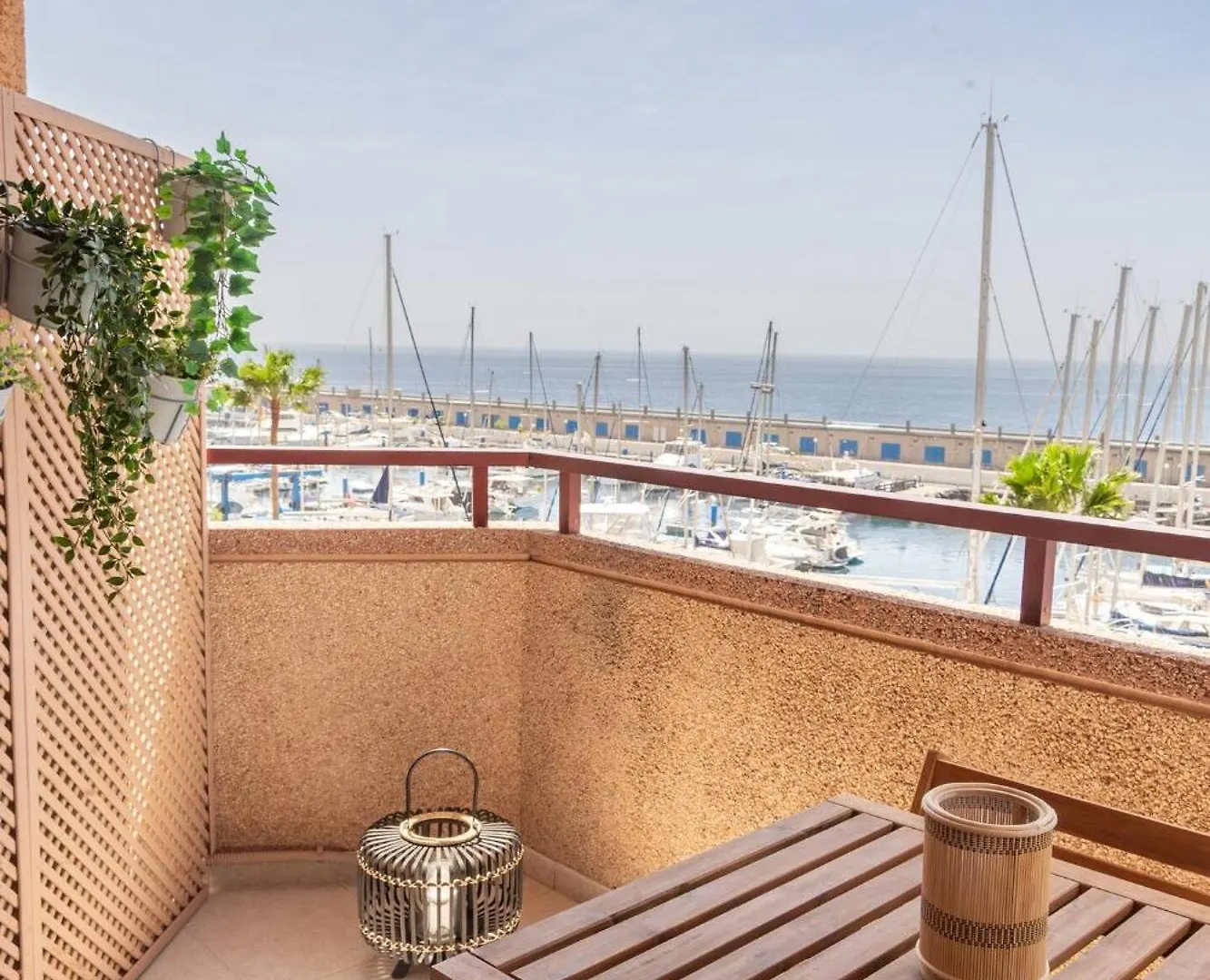 Radazul Beachfront Apartment Spain